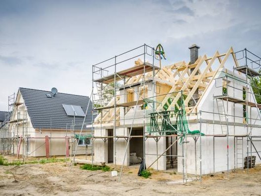 massiv-bauen-baustelle-haus-rohbau-01